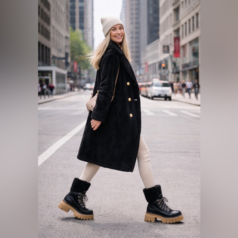 Michael Kors Shiloh Black Leather Faux Shearling Lug Sole Boots US 8.5 NWB